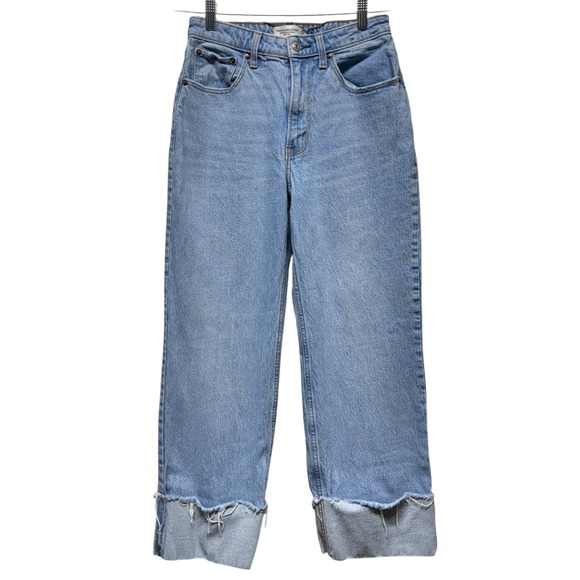 Abercrombie & Fitch Curve Love 90s Relaxed High Rise Jeans Women Sz 27/4 Blue - Picture 1 of 5